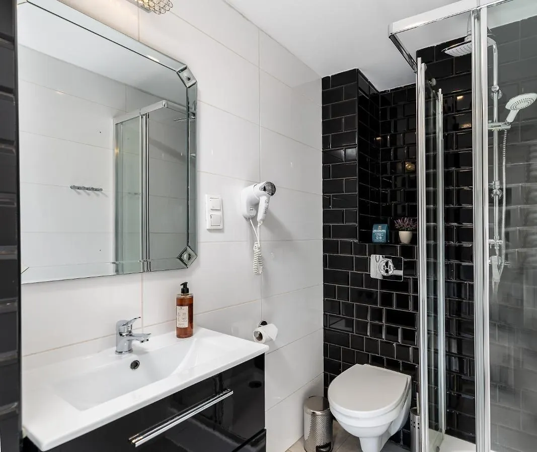 Z14 Boutique Residence - Krakow Old Town 4*,  Polonya